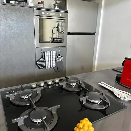 Sanduli Luxury House דירה *