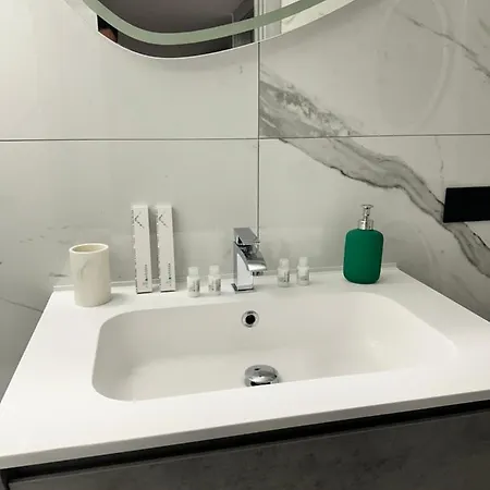 Sanduli Luxury House דירה